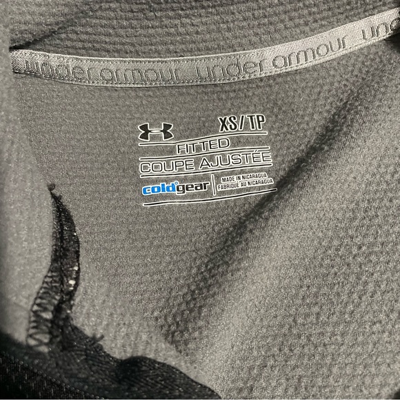 Like New Womans Under Armour Half Zip Hoodie - Picture 3 of 4